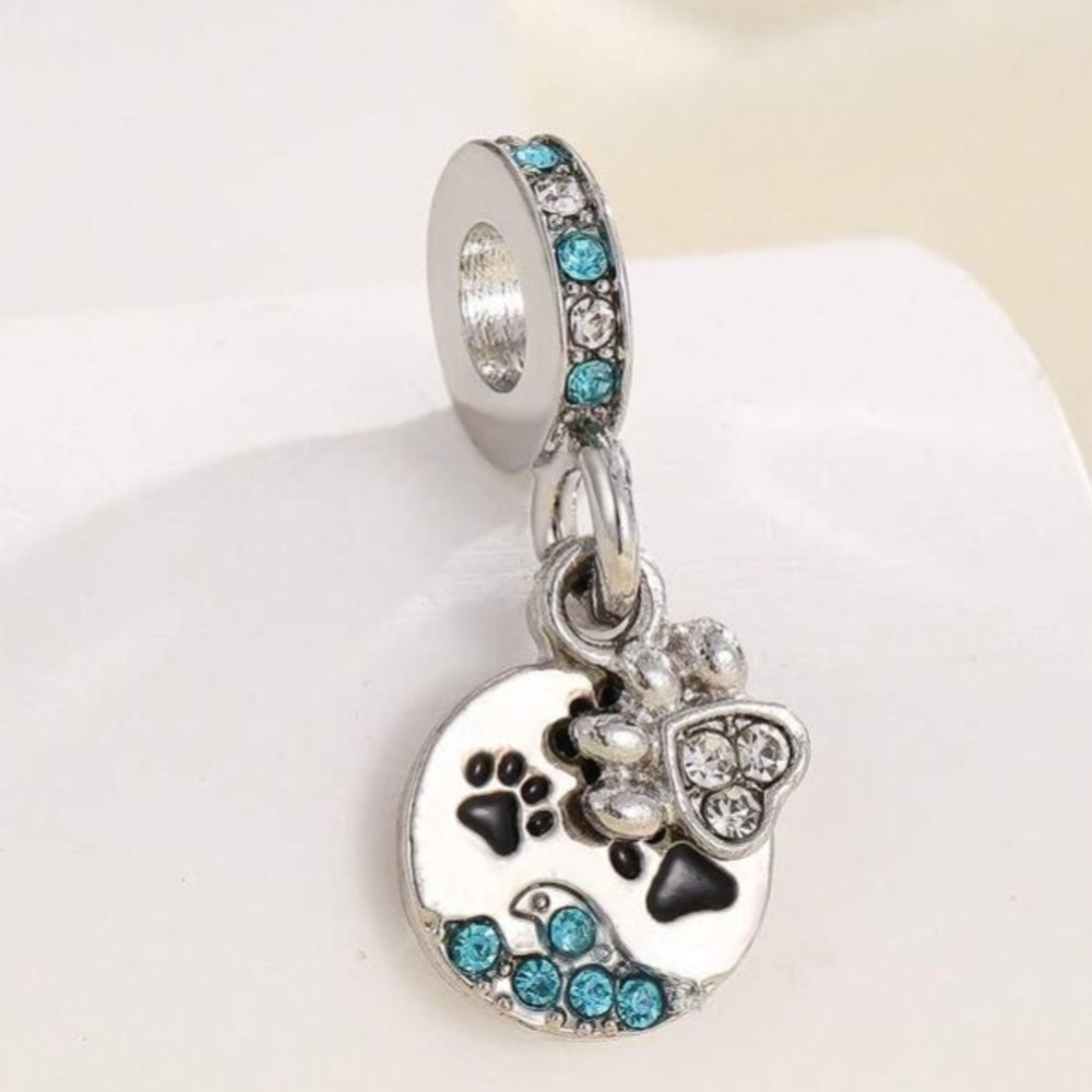 Charm-Dogs Paw with cz’s, a beautiful color turquoise stones on clasp of pendant - Picture 2 of 8